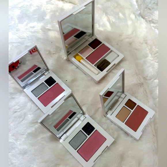 Lot of 4 Clinique Eye Shadow Duos and Blush Sets NEW - Picture 3 of 3